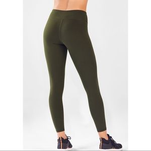 Fabletics Pants - Fabletics Salar Solid Powerhold® 7/8 Fabletics Pants - Fabletics Salar Solid Powerhold® 7/8